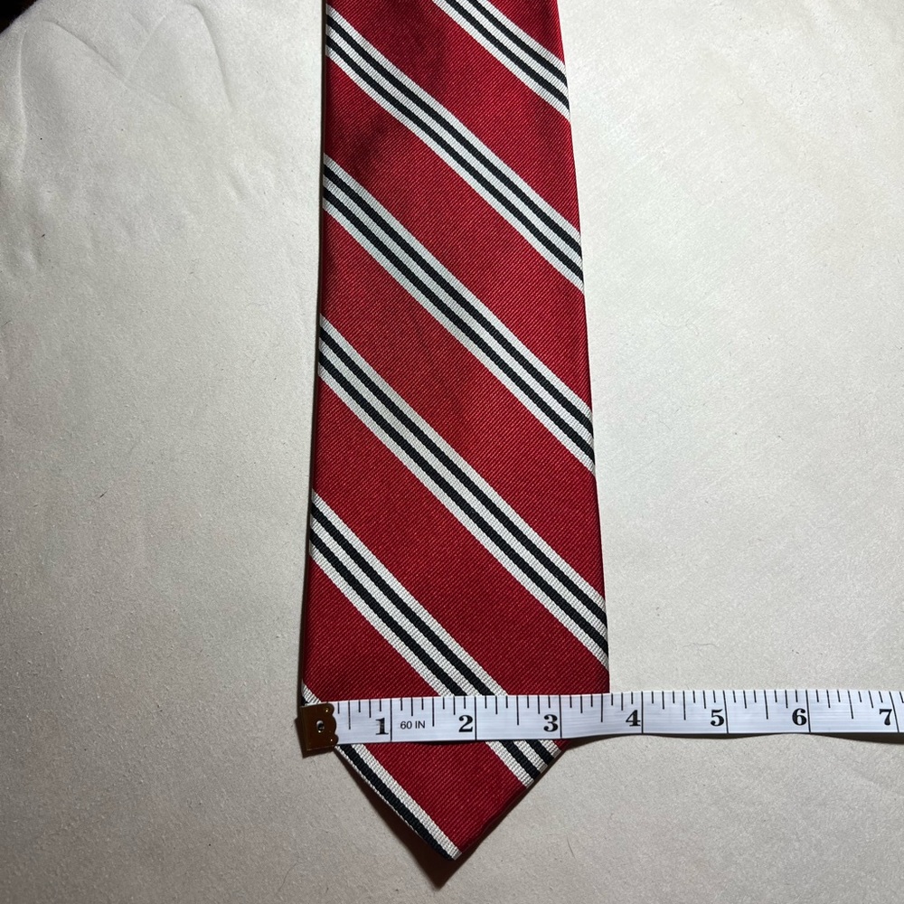 Brooks Brothers red stripe tie